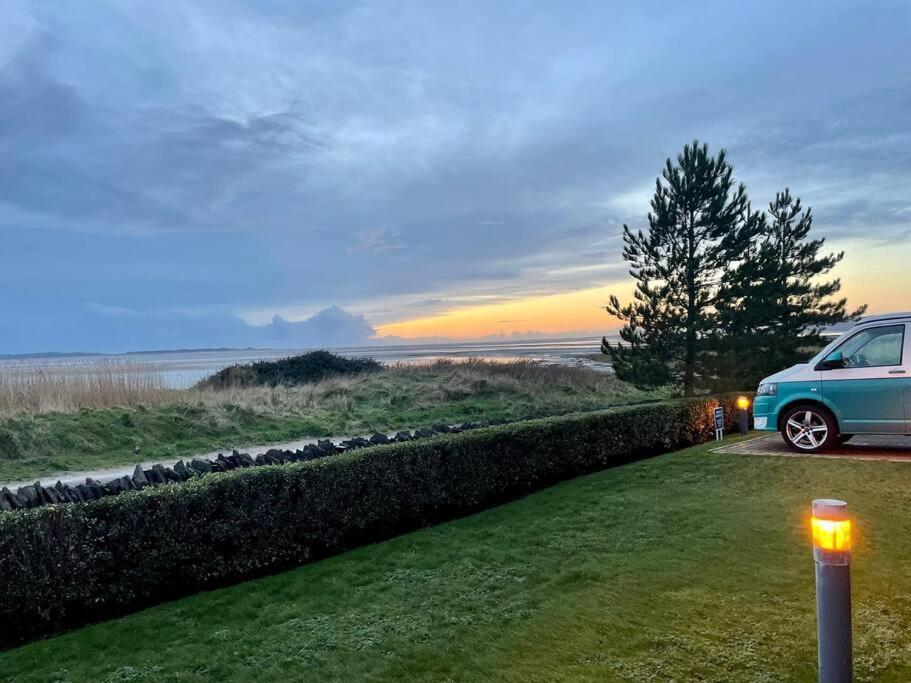 Coastal Apartment With Beach On Your Doorstep! Llanelli Exterior photo
